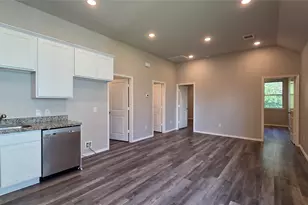 233 Ridgeside, Montgomery, TX 77316 - Photo 5