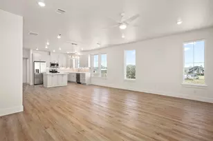 2211 Avenue A, San Leon, TX 77539 - Photo 9