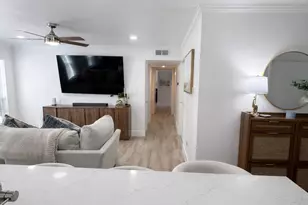 361 N Post Oak Ln, Houston, TX 77024 - Photo 17