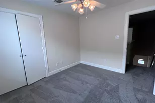 2710 Hullsmith Dr, Houston, TX 77063 - Photo 17