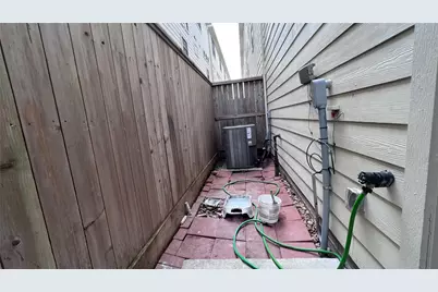 2710 Hullsmith Drive #803, Houston, TX 77063 - Photo 29