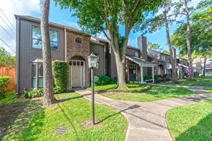 701 Bering Dr, Houston, TX 77057 - Photo 1