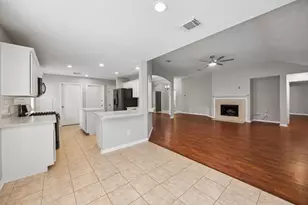 21515 Old Hannover Dr, Spring, TX 77388 - Photo 9