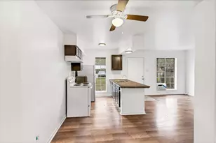 6815 Beachwood St, Houston, TX 77021 - Photo 7