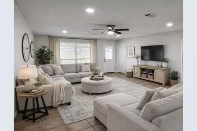 2301 N Thomspon Street, Conroe, TX 77303 - Photo 1