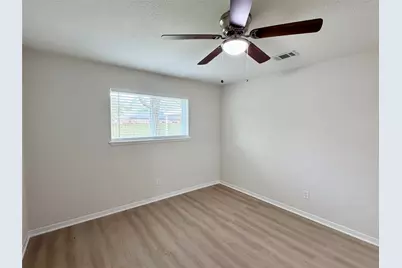 2301 N Thomspon Street, Conroe, TX 77303 - Photo 19