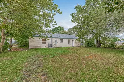5707 Lakefield Drive, Houston, TX 77033 - Photo 13