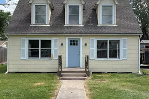 1005 N Main St, Dayton, TX 77535 - Photo 1