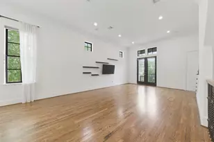 2702 Cortlandt St, Houston, TX 77008 - Photo 9