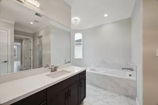 602 Appia Dr, Kemah, TX 77565 - Photo 19