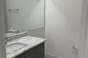 10906 Southview St, Houston, TX 77047 - Photo 15