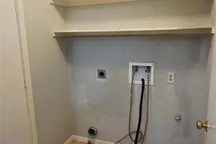 4711 Stonebridge St, Baytown, TX 77521 - Photo 13