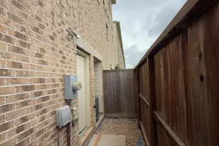 8705 Bryam St, Houston, TX 77061 - Photo 17