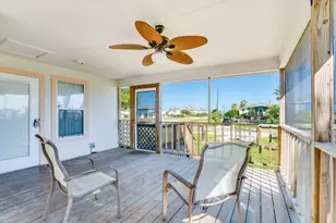 1307 S Live Oak St, Rockport, TX 78382 - Photo 9