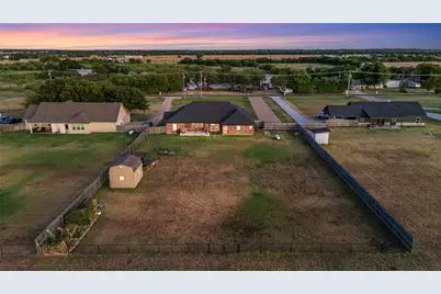 1991 Jackson Lane, China Spring, TX 76633 - Photo 43