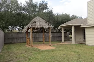 3802 Elderberry Dr, Dickinson, TX 77539 - Photo 7