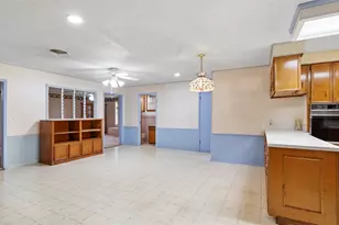 215 Lakeview Ln, El Campo, TX 77437 - Photo 19