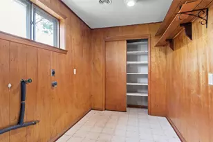 215 Lakeview Ln, El Campo, TX 77437 - Photo 29