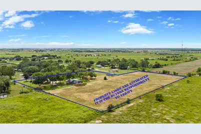 215 Lakeview Lane, El Campo, TX 77437 - Photo 3