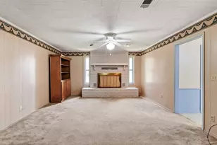 215 Lakeview Ln, El Campo, TX 77437 - Photo 19