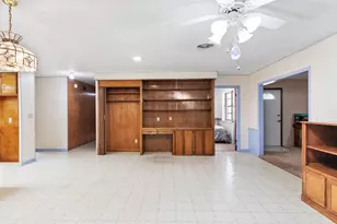215 Lakeview Ln, El Campo, TX 77437 - Photo 13