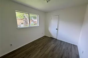 12818 Segrest Dr, Houston, TX 77047 - Photo 17
