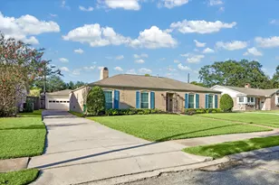 10614 Longmont Dr, Houston, TX 77042 - Photo 41