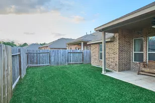 655 Oak Cir Dr E, Conroe, TX 77301 - Photo 43