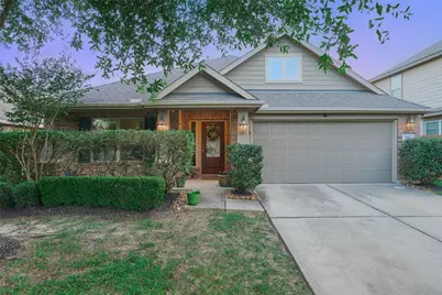 655 Oak Circle Drive E, Conroe, TX 77301 - Photo 1