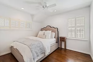 6131 Olympia Dr, Houston, TX 77057 - Photo 23