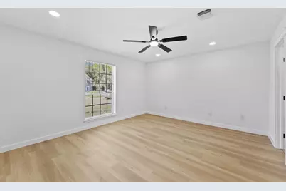 1407 Hamlin Valley Drive, Houston, TX 77090 - Photo 15