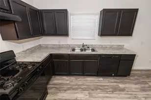 11 Lazy Swing Ct, Manvel, TX 77578 - Photo 3