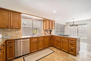 15214 Park Estates Ln, Houston, TX 77062 - Photo 9