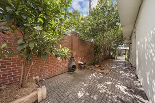 1902 Greenwich Pl Dr, Houston, TX 77019 - Photo 5