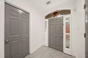 1902 Greenwich Pl Dr, Houston, TX 77019 - Photo 7