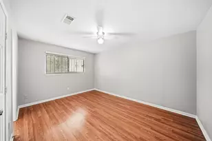 12903 Claygate Dr, Houston, TX 77047 - Photo 11