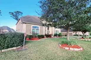 422 Old Orchard Dr Dr, Dickinson, TX 77539 - Photo 3