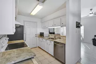 1721 & 1723 Hazelwood St, Conroe, TX 77301 - Photo 17