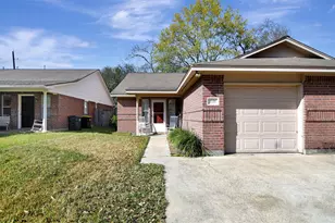 1721 & 1723 Hazelwood St, Conroe, TX 77301 - Photo 5