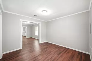 319 W 1st St, Crosby, TX 77532 - Photo 5