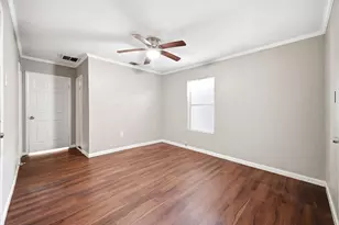 319 W 1st St, Crosby, TX 77532 - Photo 25