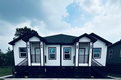 5214 Rue St #A B, Houston, TX 77033 - Photo 1