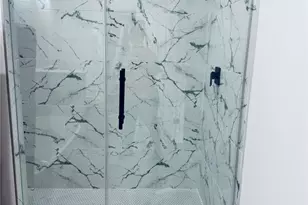 5214 Rue St, Houston, TX 77033 - Photo 3