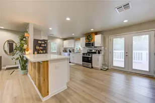 7325 Speaker St, Hitchcock, TX 77563 - Photo 15