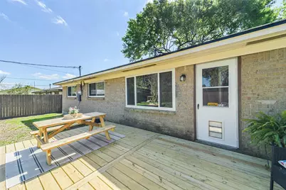 323 Coventry Lane, Alvin, TX 77511 - Photo 33