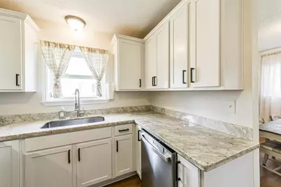 323 Coventry Lane, Alvin, TX 77511 - Photo 13