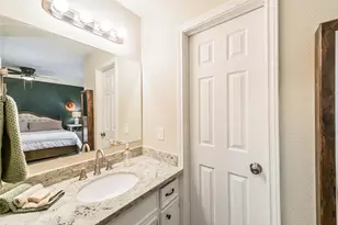 323 Coventry Ln, Alvin, TX 77511 - Photo 25