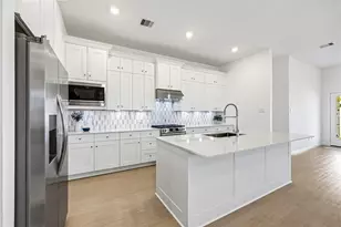 2701 Meridian Spgs Dr, Texas City, TX 77568 - Photo 11