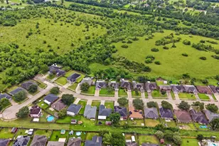 2977 Community Dr, Alvin, TX 77511 - Photo 37