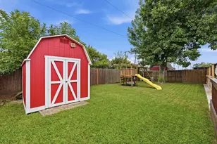 2977 Community Dr, Alvin, TX 77511 - Photo 33